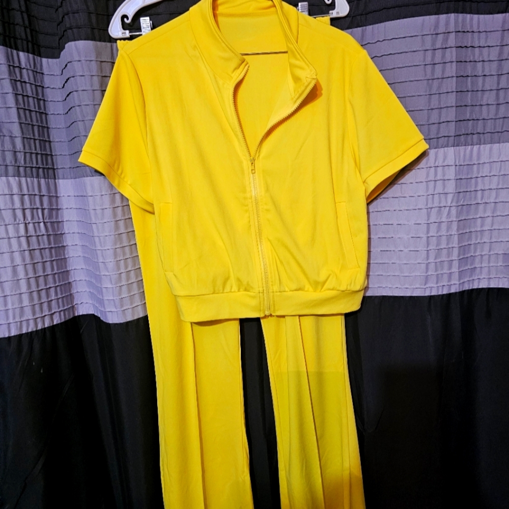 Casual classy two piece, rich in color